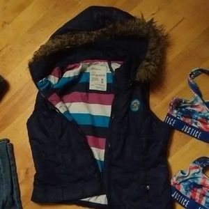 Aeropostale Vest with hood